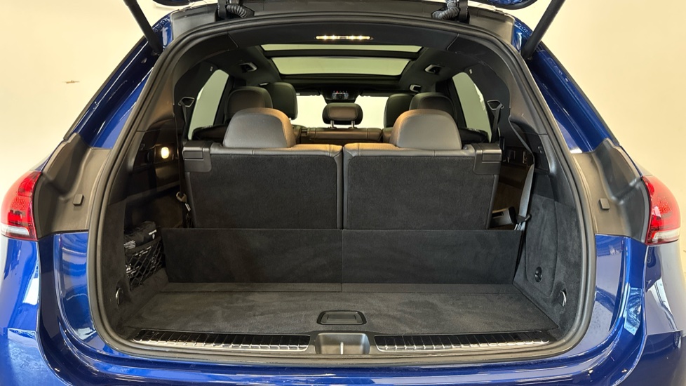 Mercedes-Benz GLE 400d 4Matic AMG Line Prem + 5dr 9G-Tron [7 St] Diesel Estate - Image 4