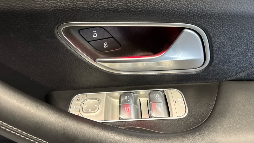 Mercedes-Benz GLE 400d 4Matic AMG Line Prem + 5dr 9G-Tron [7 St] Diesel Estate - Image 27