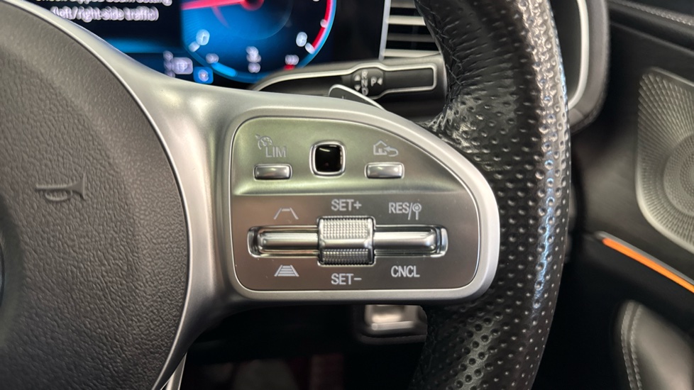 Mercedes-Benz GLE 400d 4Matic AMG Line Prem + 5dr 9G-Tron [7 St] Diesel Estate - Image 32