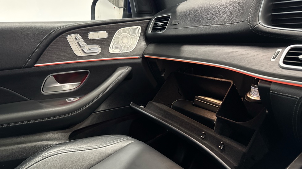 Mercedes-Benz GLE 400d 4Matic AMG Line Prem + 5dr 9G-Tron [7 St] Diesel Estate - Image 38
