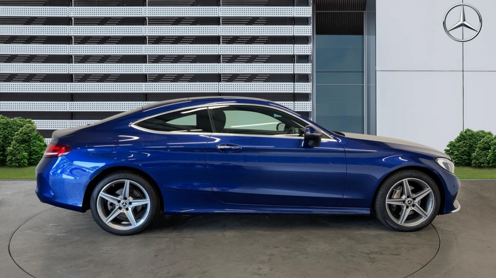 Mercedes-Benz C-Class C200 AMG Line Premium Plus 2dr 9G-Tronic Petrol Coupe - Image 5