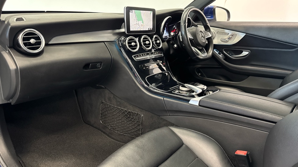 Mercedes-Benz C-Class C200 AMG Line Premium Plus 2dr 9G-Tronic Petrol Coupe - Image 9