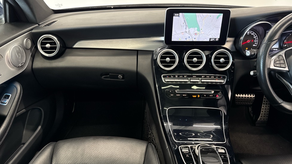 Mercedes-Benz C-Class C200 AMG Line Premium Plus 2dr 9G-Tronic Petrol Coupe - Image 14