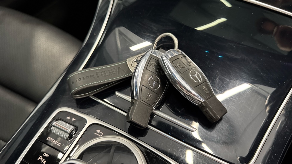 Mercedes-Benz C-Class C200 AMG Line Premium Plus 2dr 9G-Tronic Petrol Coupe - Image 20