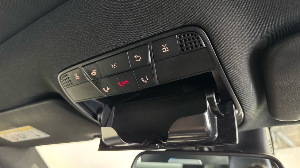 Mercedes-Benz C-Class C200 AMG Line Premium Plus 2dr 9G-Tronic Petrol Coupe - Image 34