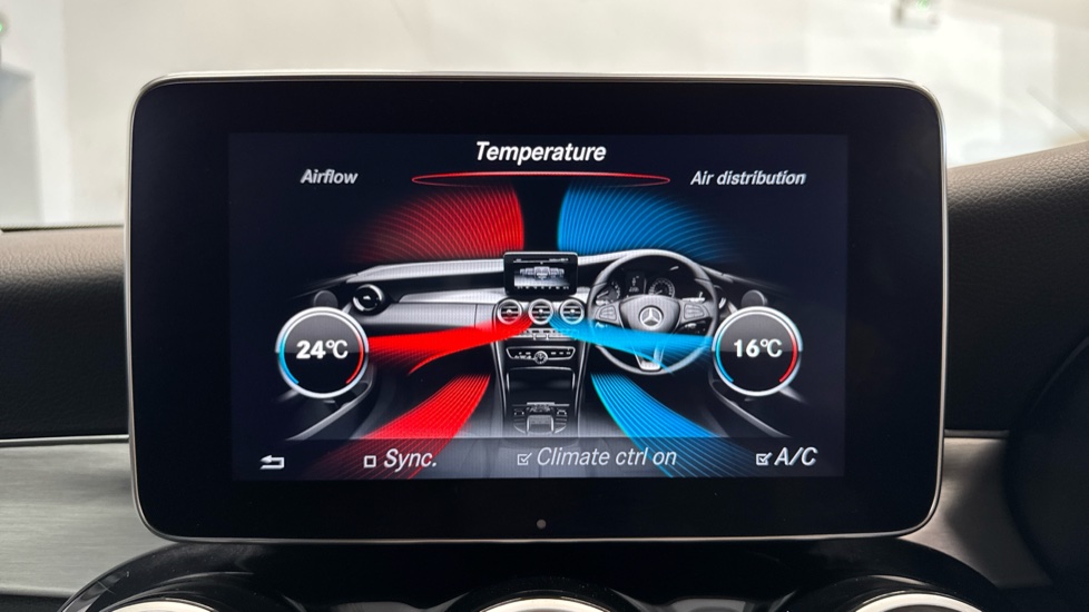 Mercedes-Benz C-Class C200 AMG Line Premium Plus 2dr 9G-Tronic Petrol Coupe - Image 41