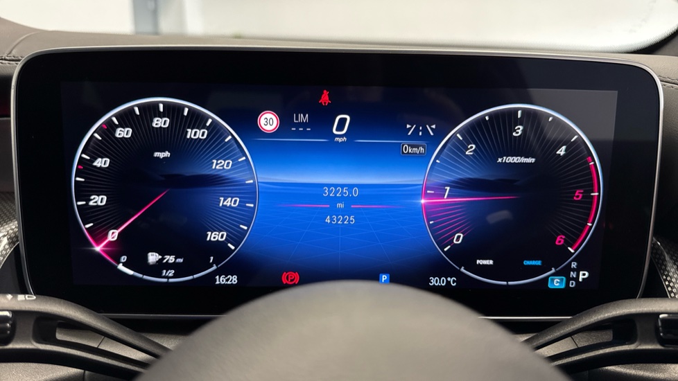 Mercedes-Benz GLC 220d 4Matic AMG Line Premium 5dr 9G-Tronic Diesel Estate - Image 18