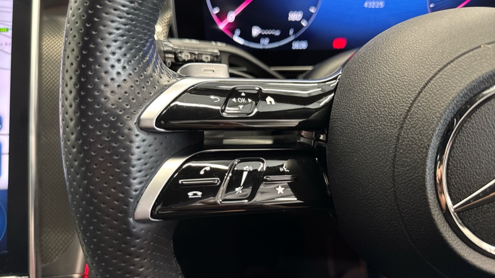 Mercedes-Benz GLC 220d 4Matic AMG Line Premium 5dr 9G-Tronic Diesel Estate - Image 27