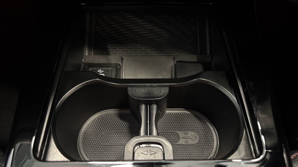 Mercedes-Benz A-Class A180 AMG Line Executive 5dr Auto Petrol Hatchback - Image 33
