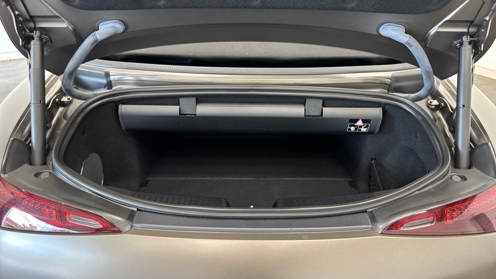 Mercedes-AMG SL 63 4Matic+ Premium Plus 2dr Auto Petrol Convertible - Image 4