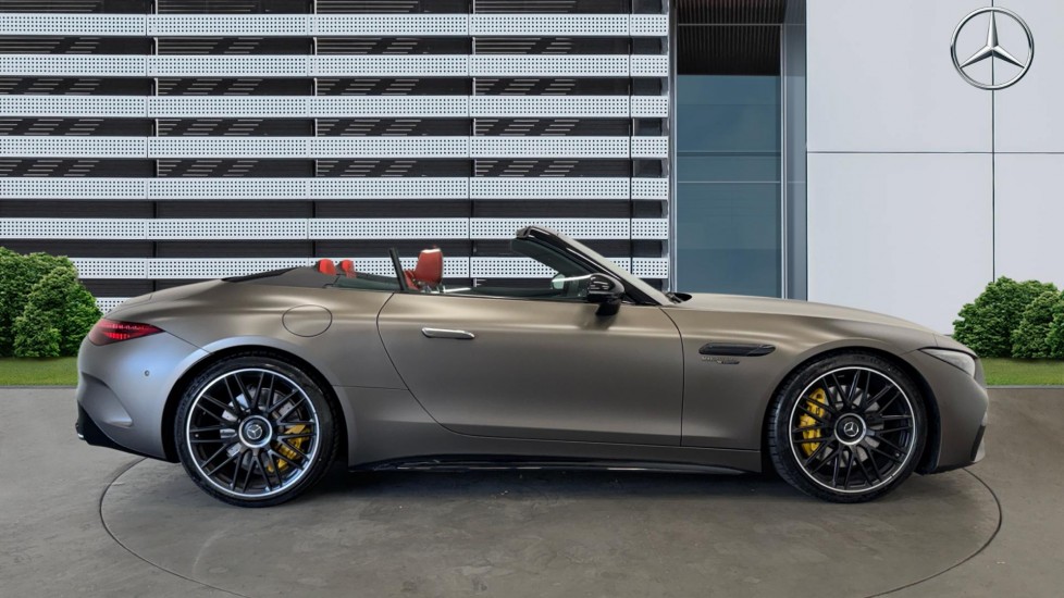 Mercedes-AMG SL 63 4Matic+ Premium Plus 2dr Auto Petrol Convertible - Image 5