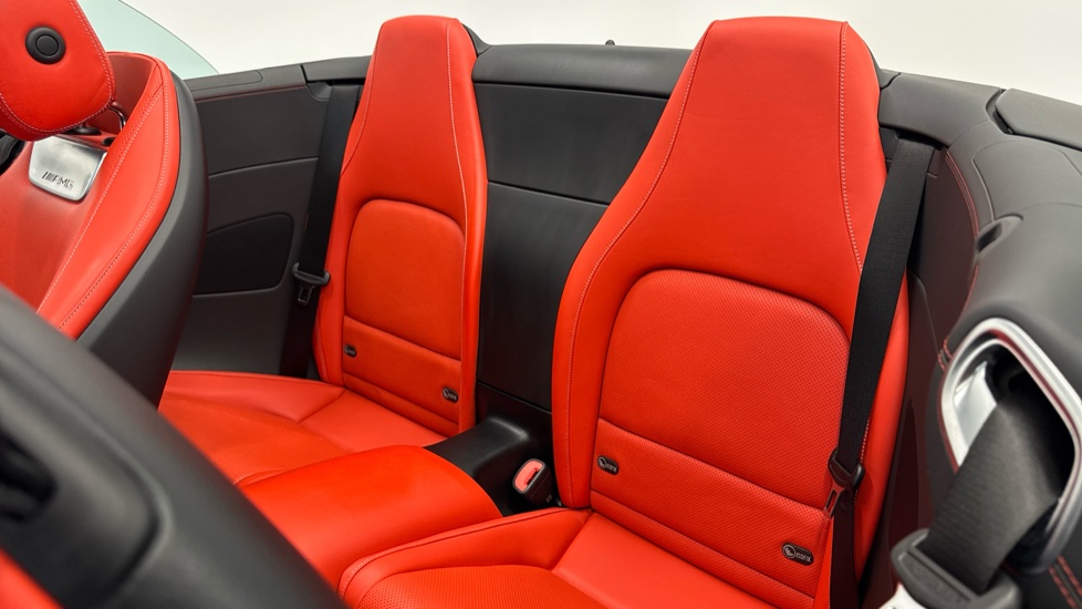 Mercedes-AMG SL 63 4Matic+ Premium Plus 2dr Auto Petrol Convertible - Image 16