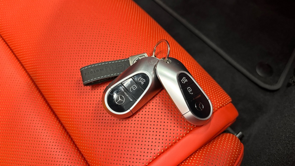Mercedes-AMG SL 63 4Matic+ Premium Plus 2dr Auto Petrol Convertible - Image 20