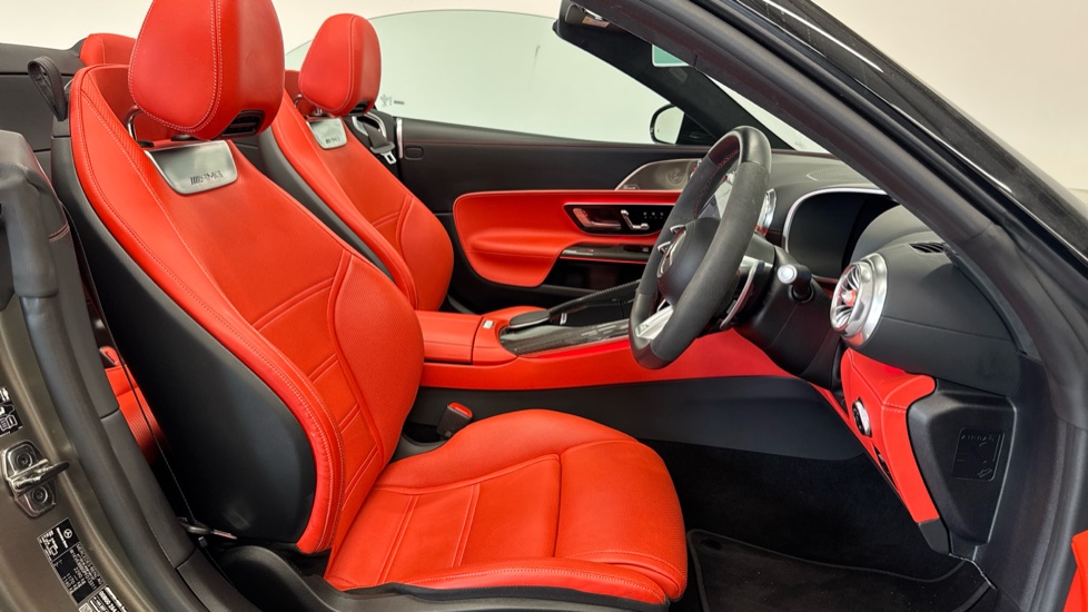Mercedes-AMG SL 63 4Matic+ Premium Plus 2dr Auto Petrol Convertible - Image 24