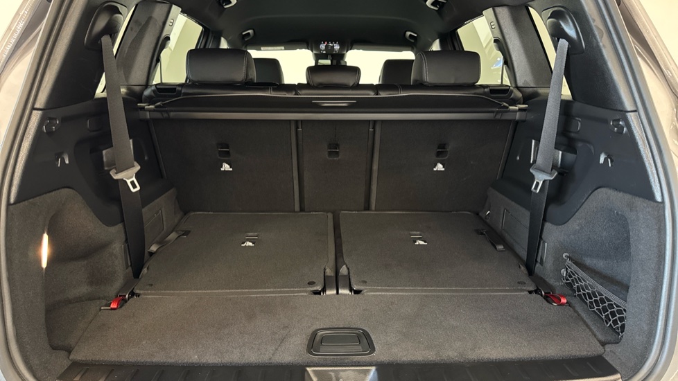 Mercedes-Benz GLB 200 Sport Executive 5dr 7G-Tronic Petrol Estate - Image 17
