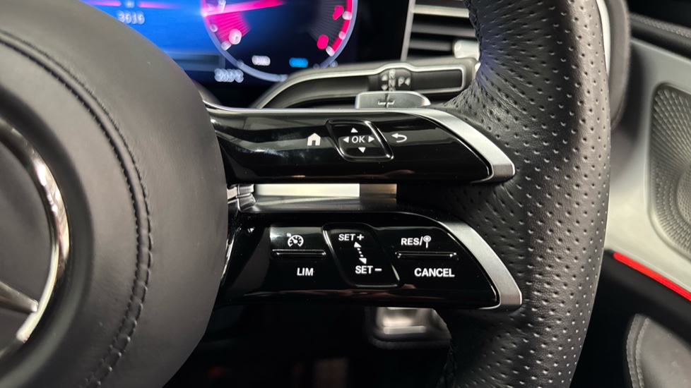 Mercedes-Benz GLE 450 4Matic Urban Edition 5dr 9G-Tronic Petrol Estate - Image 29