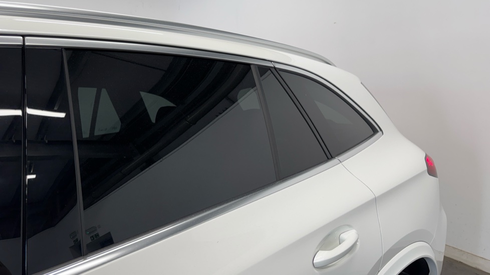 Mercedes-Benz GLC 300 4Matic AMG Line 5dr 9G-Tronic Petrol Estate - Image 44