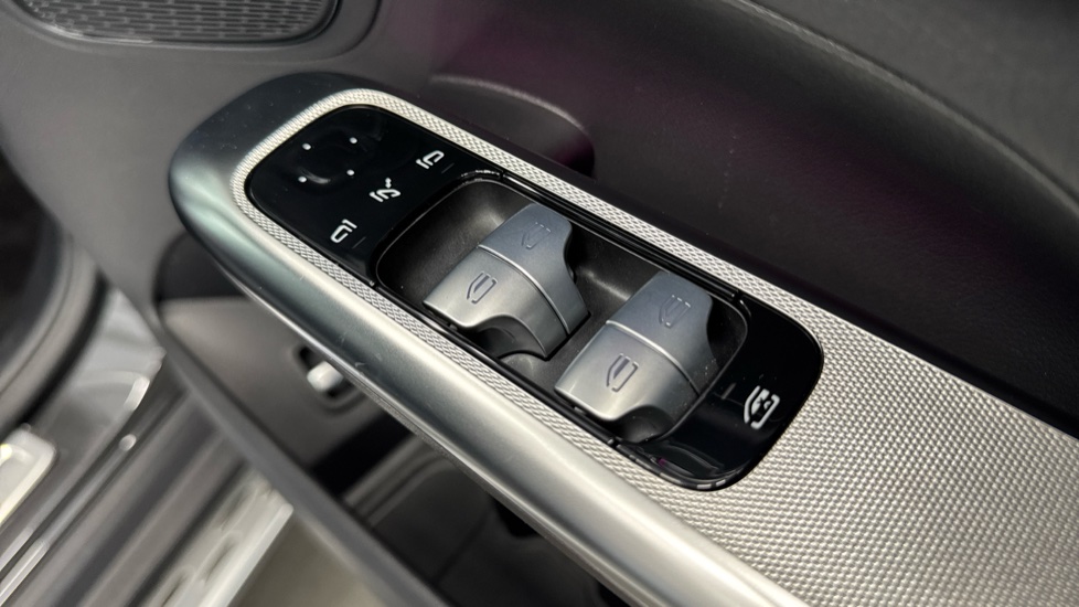 Mercedes-Benz GLC 300 4Matic AMG Line 5dr 9G-Tronic Petrol Estate - Image 26
