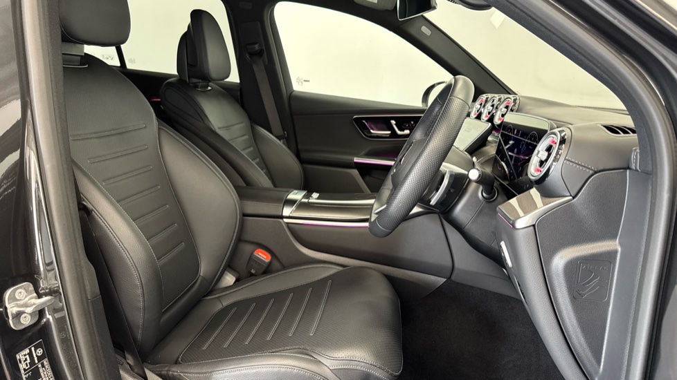 Mercedes-Benz GLC 300 4Matic AMG Line 5dr 9G-Tronic Petrol Estate - Image 27