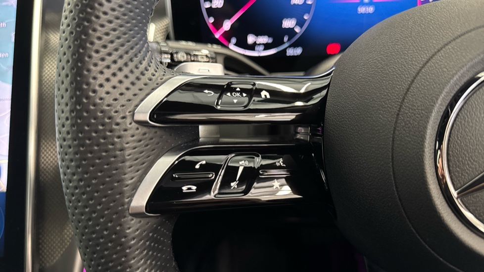 Mercedes-Benz GLC 300 4Matic AMG Line 5dr 9G-Tronic Petrol Estate - Image 29
