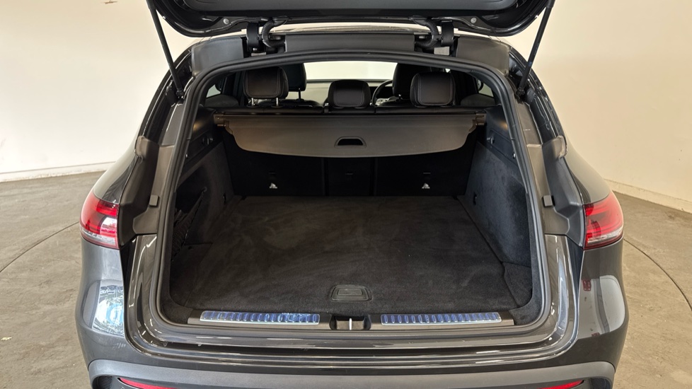 Mercedes-Benz EQC 400 300kW AMG Line Premium 80kWh 5dr Auto Electric Estate - Image 4