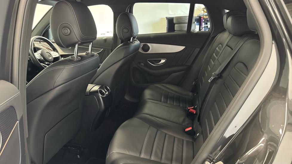 Mercedes-Benz EQC 400 300kW AMG Line Premium 80kWh 5dr Auto Electric Estate - Image 16