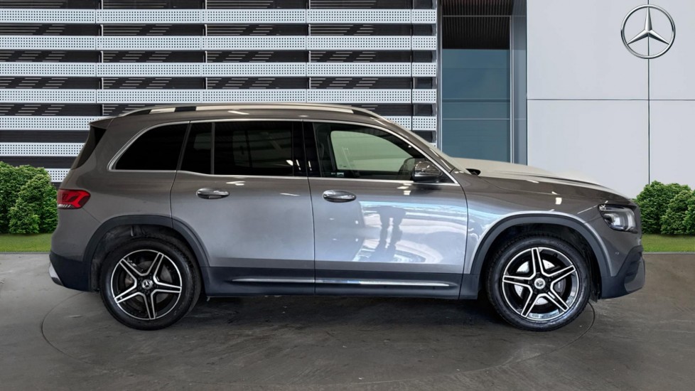 Mercedes-Benz GLB 200 AMG Line Premium 5dr 7G-Tronic Petrol Estate - Image 5