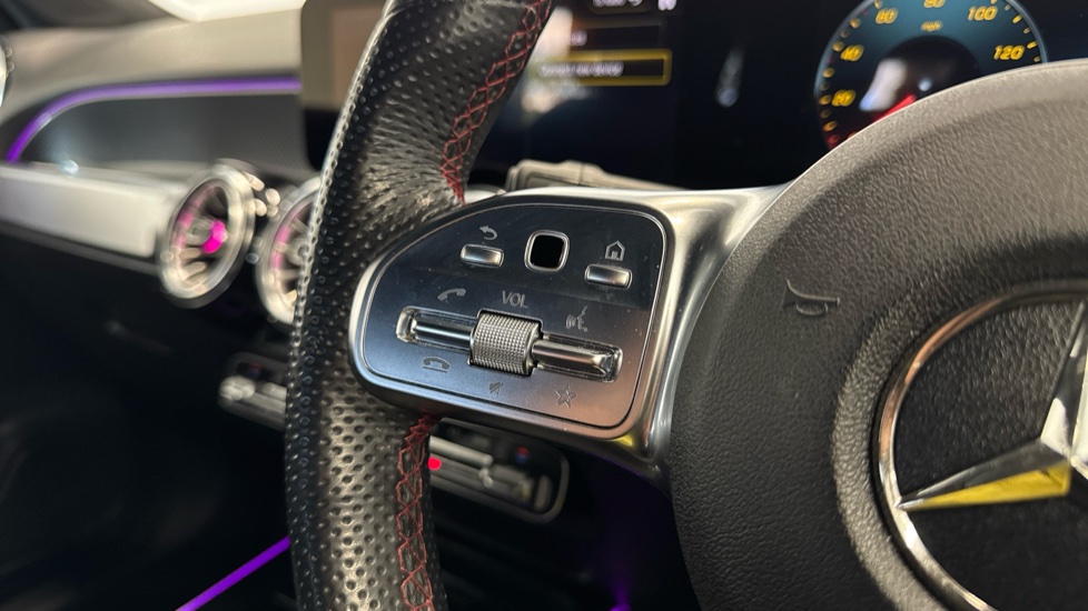 Mercedes-Benz GLB 200 AMG Line Premium 5dr 7G-Tronic Petrol Estate - Image 22