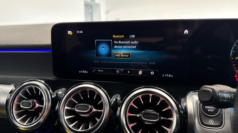 Mercedes-Benz GLB 200 AMG Line Premium 5dr 7G-Tronic Petrol Estate - Image 36