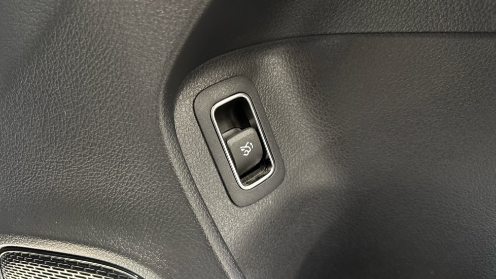 Mercedes-Benz A-Class A200 AMG Line Premium Plus 4dr Auto Petrol Saloon - Image 26