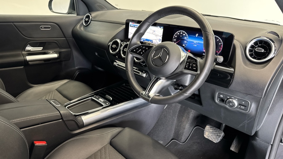 Mercedes-Benz GLA 180 Sport Edition 5dr Auto Petrol Hatchback - Image 11