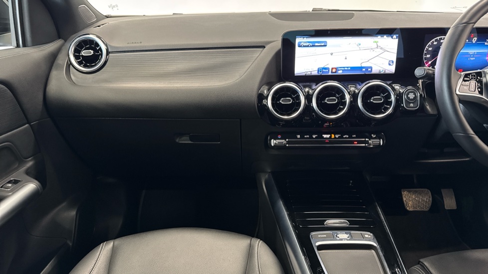 Mercedes-Benz GLA 180 Sport Edition 5dr Auto Petrol Hatchback - Image 14
