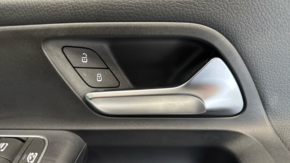 Mercedes-Benz GLA 180 Sport Edition 5dr Auto Petrol Hatchback - Image 25