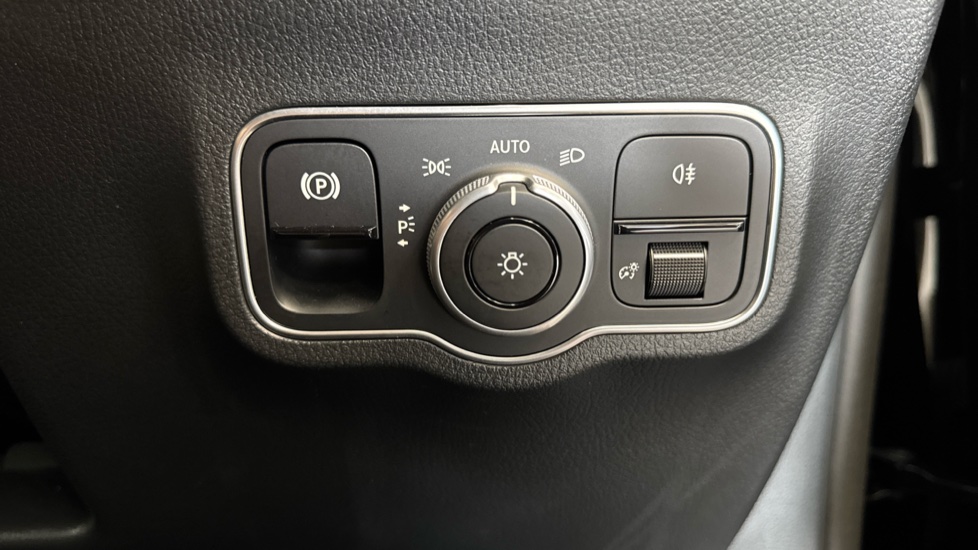 Mercedes-Benz GLA 180 Sport Edition 5dr Auto Petrol Hatchback - Image 29