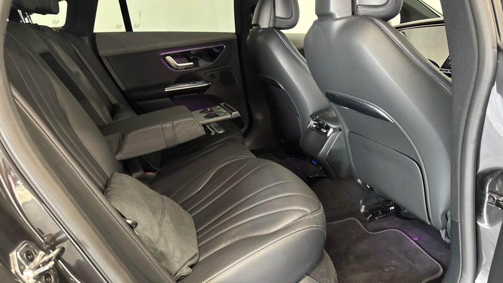 Mercedes-Benz Eqe 350+ 215kW AMG Line Edition 96kWh 4dr Auto Electric Saloon - Image 23
