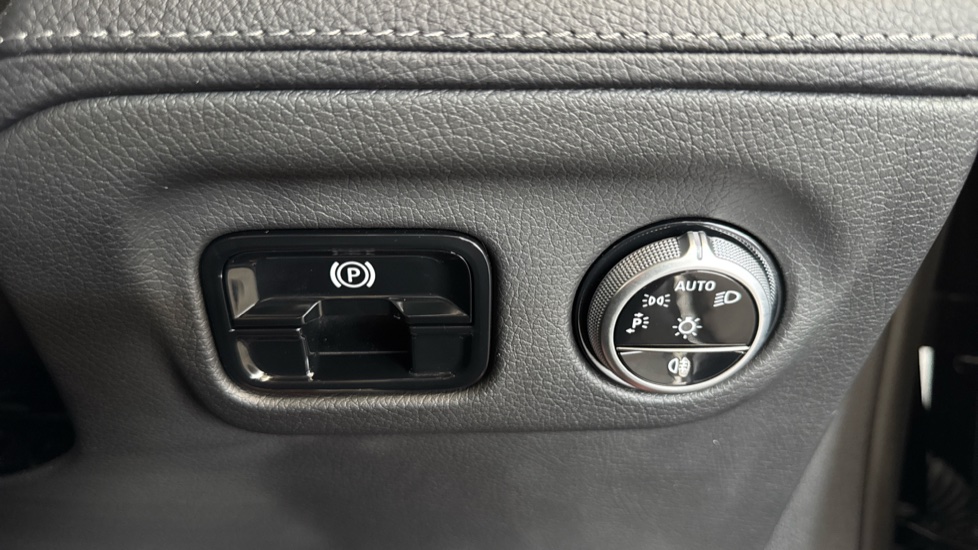 Mercedes-Benz Eqe 350+ 215kW AMG Line Edition 96kWh 4dr Auto Electric Saloon - Image 28