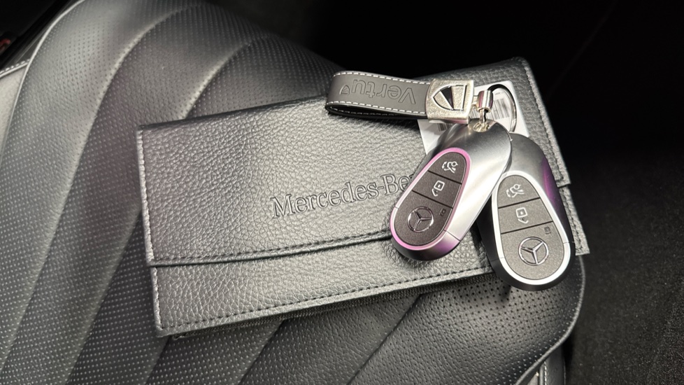 Mercedes-Benz E-Class E220d AMG Line Premium Plus 4dr 9G-Tronic Diesel Saloon - Image 19