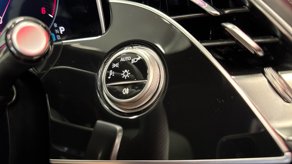 Mercedes-Benz E-Class E220d AMG Line Premium Plus 4dr 9G-Tronic Diesel Saloon - Image 29