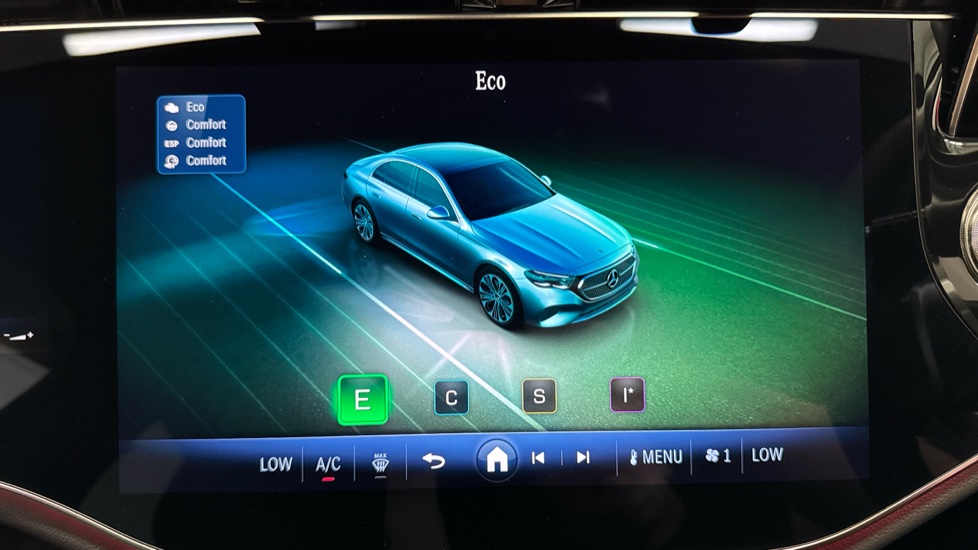 Mercedes-Benz E-Class E220d AMG Line Premium Plus 4dr 9G-Tronic Diesel Saloon - Image 41