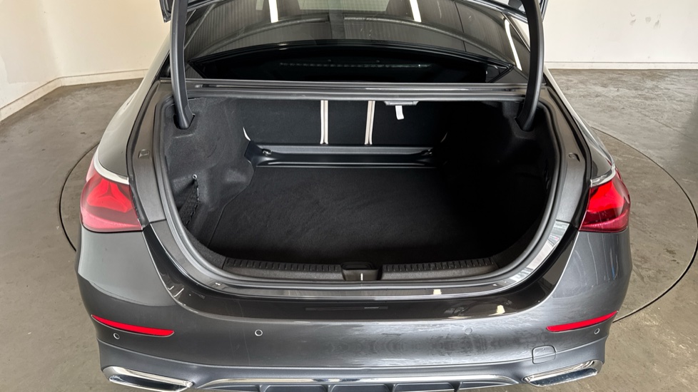 Mercedes-Benz E-Class E450d 4Matic AMG Line Premium 4dr 9G-Tronic Diesel Saloon - Image 4