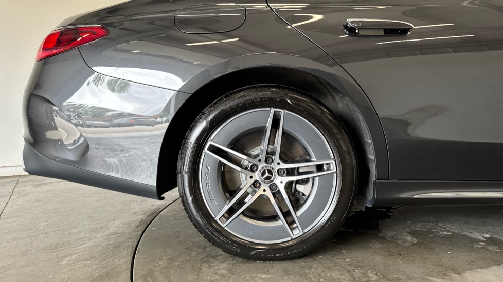 Mercedes-Benz E-Class E450d 4Matic AMG Line Premium 4dr 9G-Tronic Diesel Saloon - Image 7