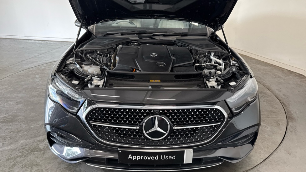 Mercedes-Benz E-Class E450d 4Matic AMG Line Premium 4dr 9G-Tronic Diesel Saloon - Image 8