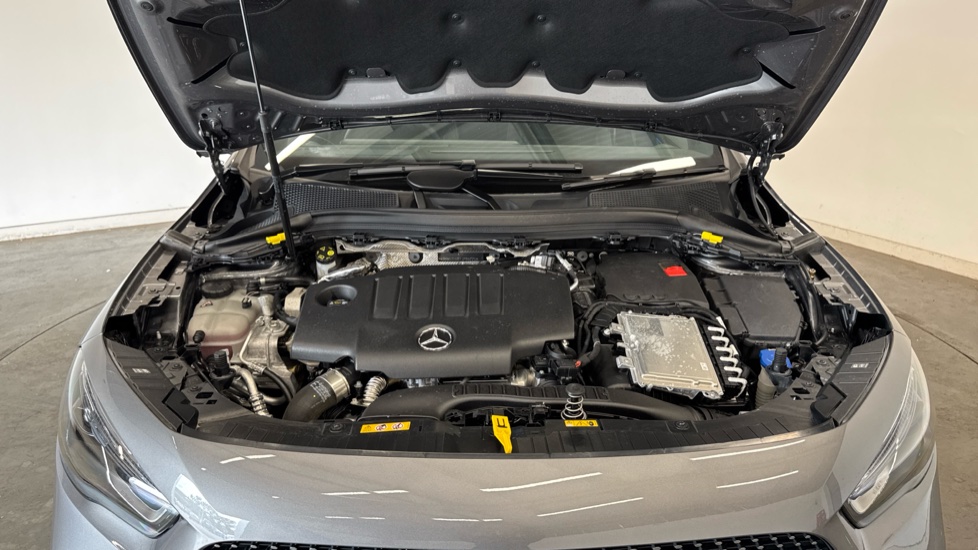 Mercedes-Benz GLA 220d 4Matic AMG Line Premium Plus 5dr Auto Diesel Hatchback - Image 8