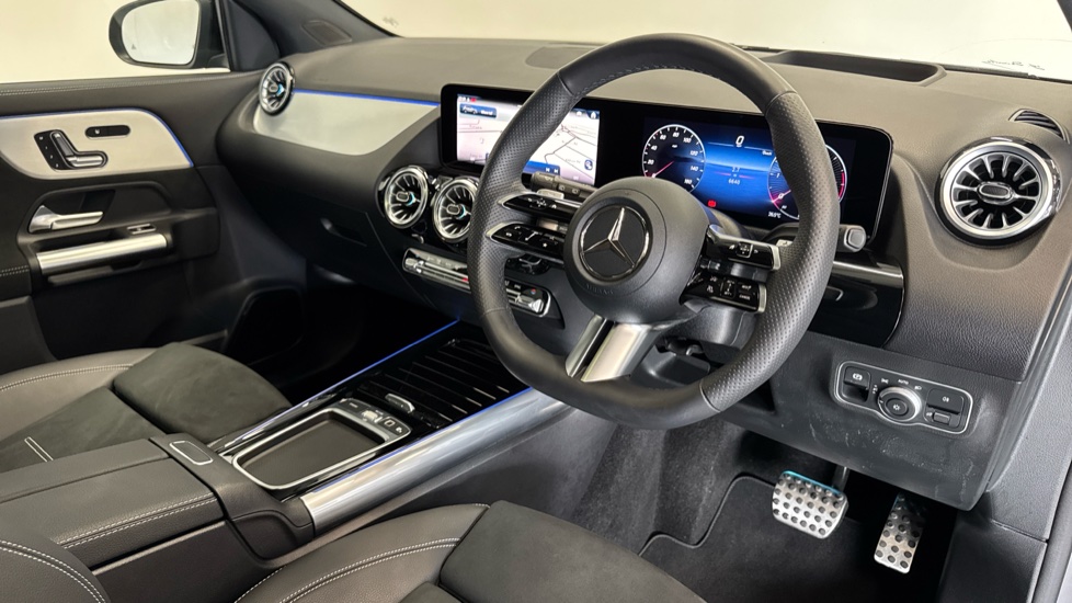 Mercedes-Benz GLA 220d 4Matic AMG Line Premium Plus 5dr Auto Diesel Hatchback - Image 11