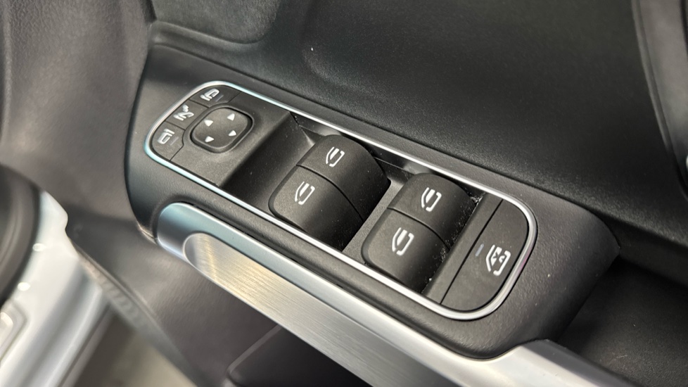Mercedes-Benz Eqb 250+ 140kW Urban Edition 70.5kWh 5dr Auto Electric Estate - Image 23