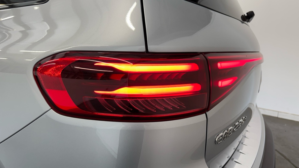 Mercedes-Benz Eqb 250+ 140kW Urban Edition 70.5kWh 5dr Auto Electric Estate - Image 45