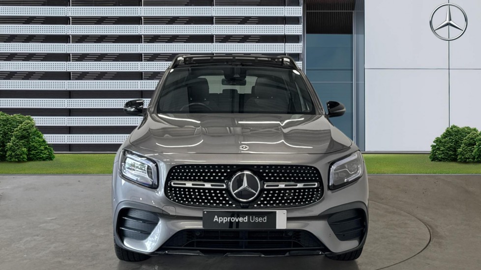 Mercedes-Benz GLB 200 AMG Line Premium + Night Ed 5dr 7G-Tronic Petrol Estate - Image 3