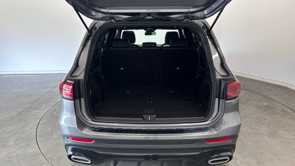 Mercedes-Benz GLB 200 AMG Line Premium + Night Ed 5dr 7G-Tronic Petrol Estate - Image 4