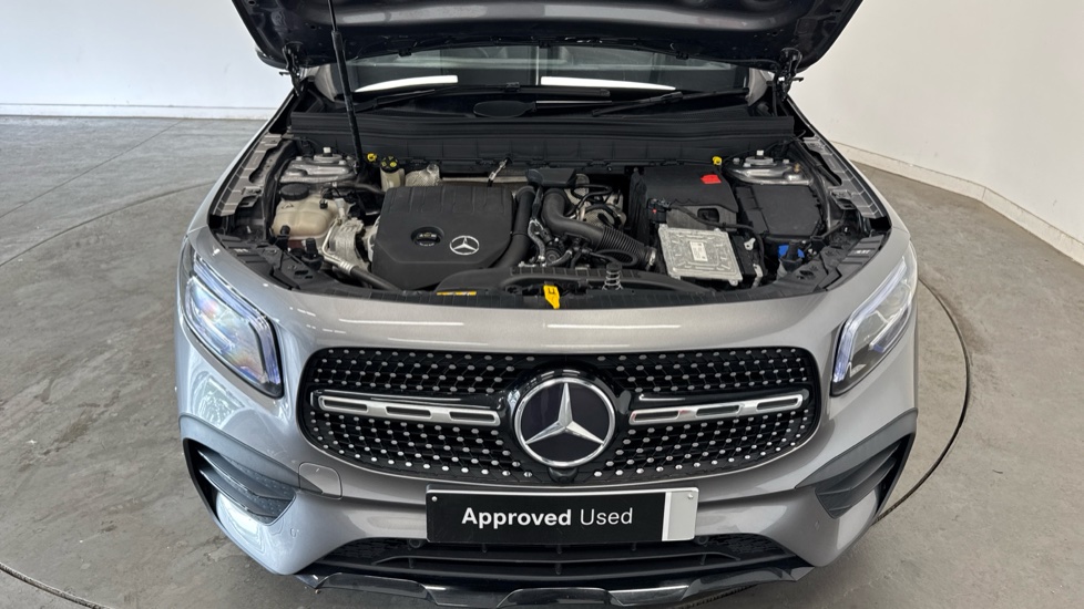 Mercedes-Benz GLB 200 AMG Line Premium + Night Ed 5dr 7G-Tronic Petrol Estate - Image 8