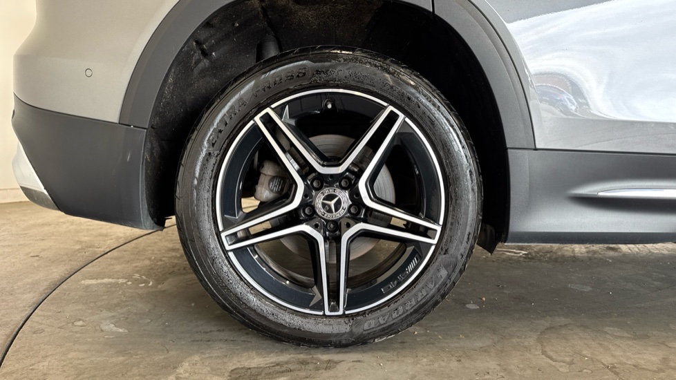 Mercedes-Benz GLB 200 AMG Line Premium 5dr 7G-Tronic Petrol Estate - Image 7